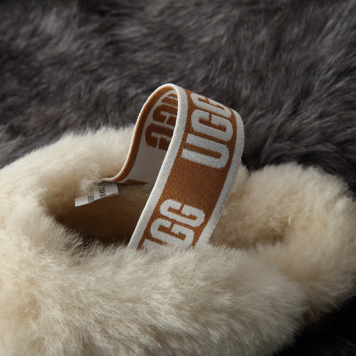 DKUGG ANSLEY SLIPPER - Size M 37/38 - Chestnut