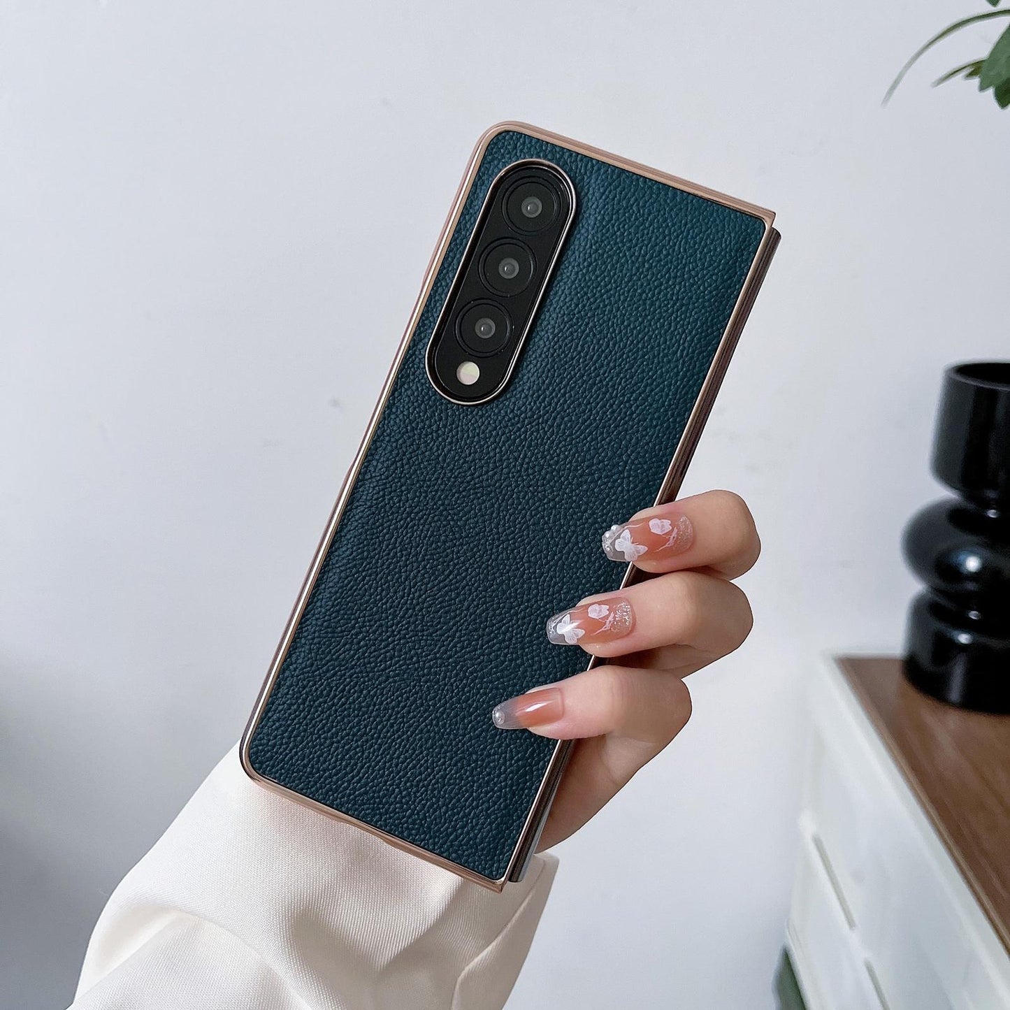 Skyline Series Nano Electroplating Pu Case for Samsung Galaxy z Fold 4 - Black