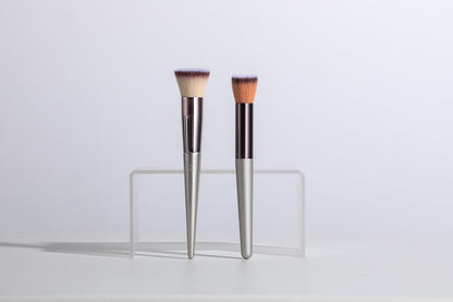 Beige 18-Piece Makeup Brush Set - Professional Synthetic Fiber Brushes with Wooden Handles for Flawless Beauty