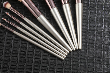 Black 18-Piece Makeup Brush Set - Professional Synthetic Fiber Brushes with Wooden Handles for Flawless Beauty